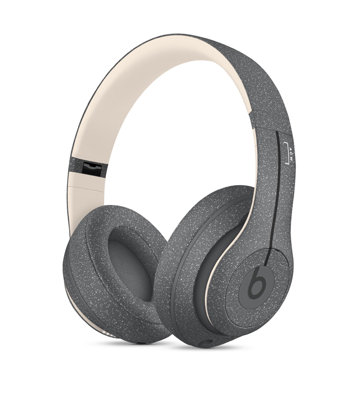 Product-12-1 iPhone dock - Image 1